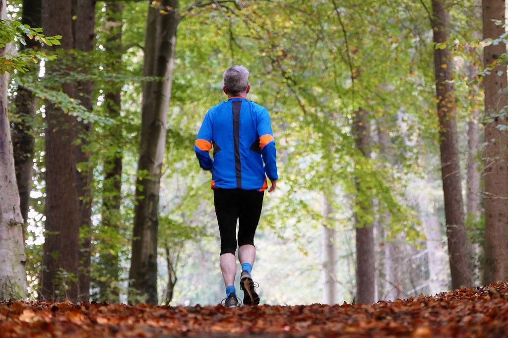 Mutuelle senior : comment APRIL répond aux besoins de santé après 55 ans